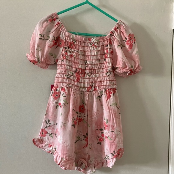 Vince Camuto Romper - Picture 5 of 7